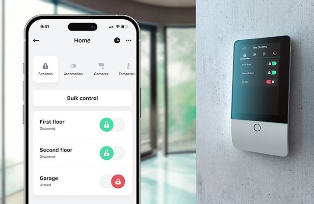 MyJABLOTRON App und Bedienteil mit Bereichen